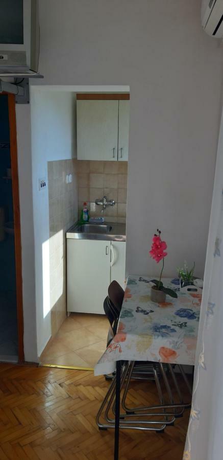 Apartman Lorena Stari Grad  Eksteriør bilde